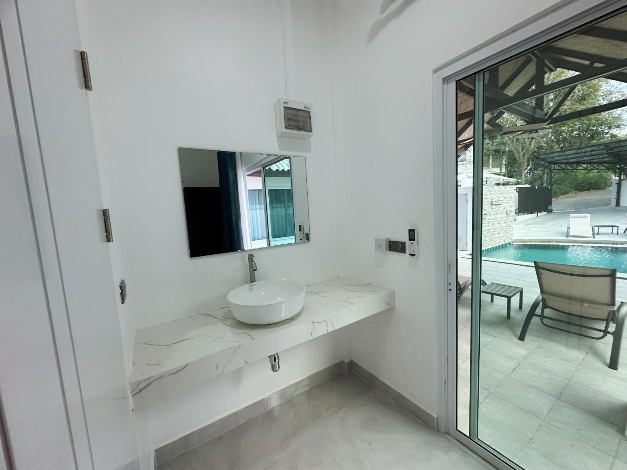 Pheonix Golf Pool Villa *